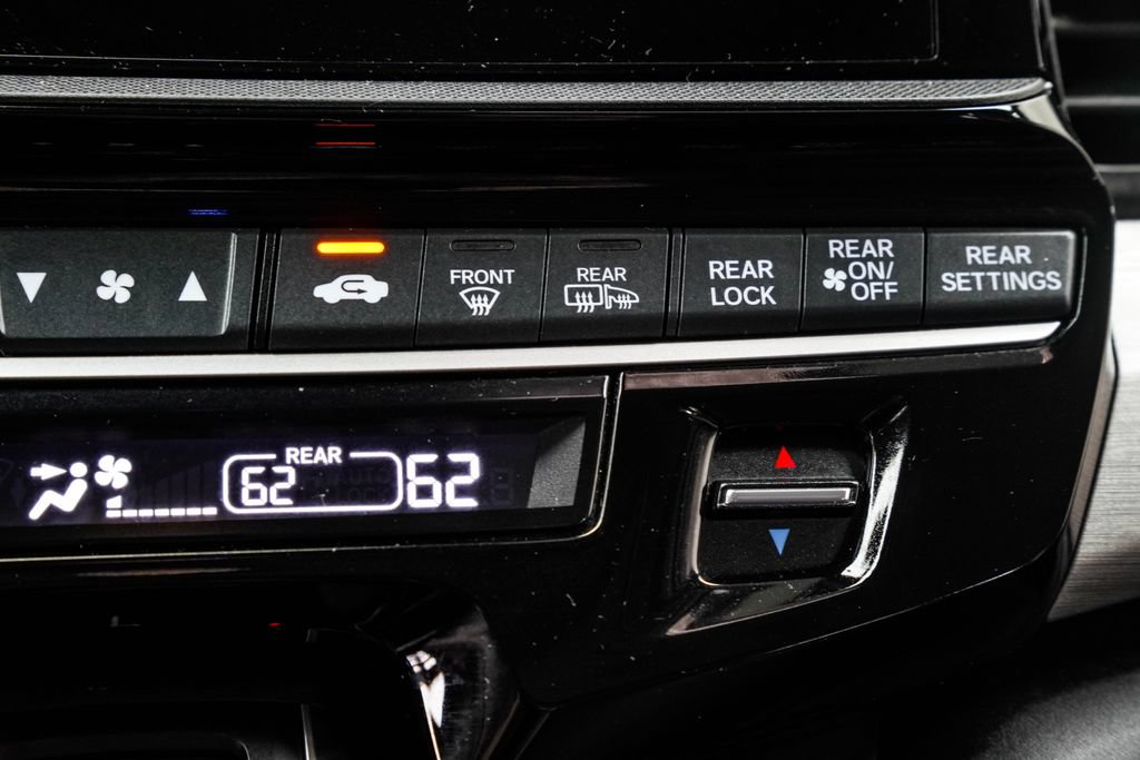 Used 2025 Honda Odyssey EX-L image 32