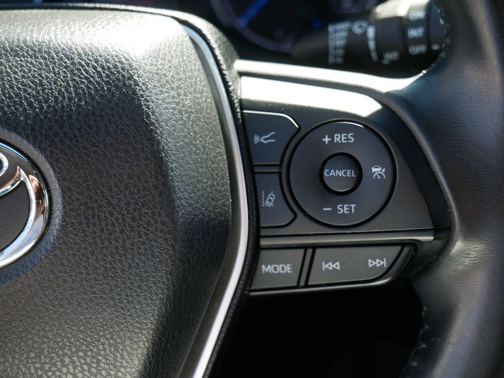 Used 2021 Toyota Venza LE w/ Carpet Mat Package (TMS) AWD/4WD image 27