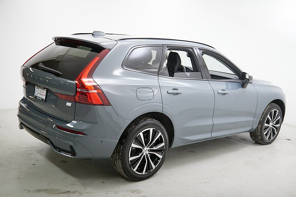 Certified 2023 Volvo XC60 T8 Plus w/ Climate Package image 9