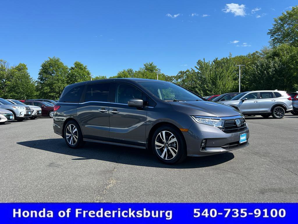 Certified 2022 Honda Odyssey Touring image 2