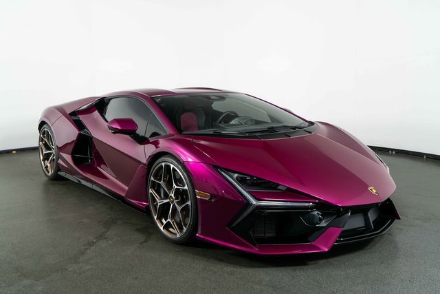 Used 2025 Lamborghini Revuelto image 2