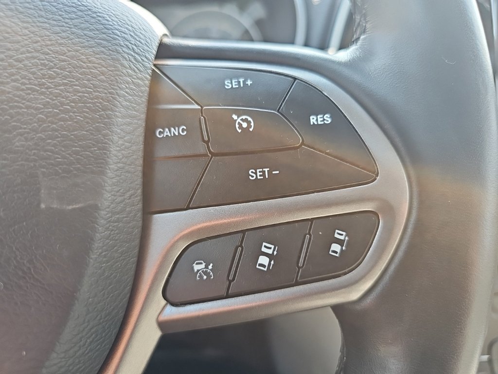 Certified 2021 Jeep Cherokee Limited w/ Elite Package AWD/4WD image 35