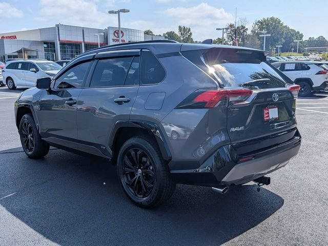Used 2022 Toyota RAV4 SE AWD/4WD image 4