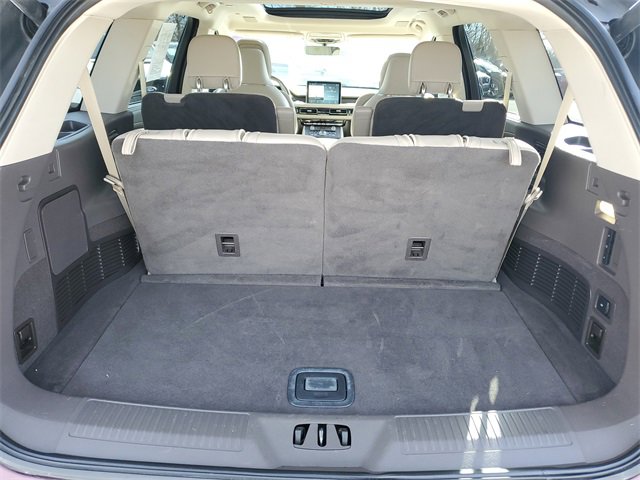 Used 2020 Lincoln Aviator Reserve w/ Equipment Group 202A image 9