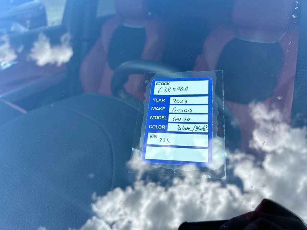 Used 2023 Genesis GV70 2.5T w/ Sport Prestige Package AWD/4WD image 11