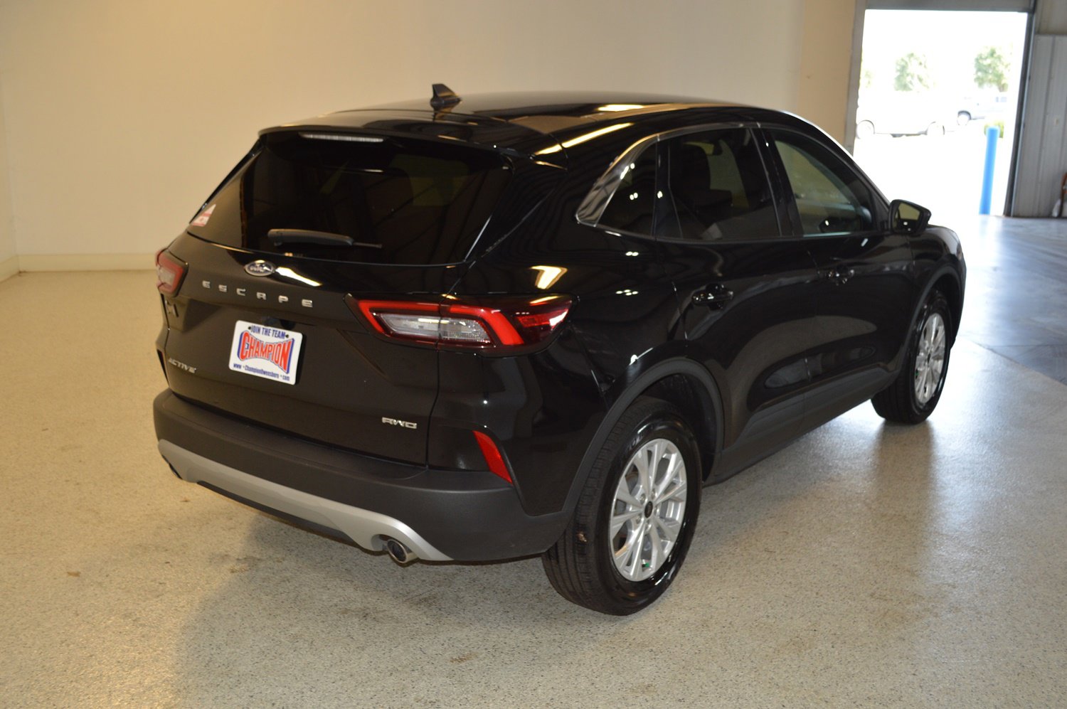 Used 2024 Ford Escape Active image 3