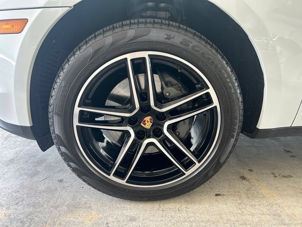 Used 2021 Porsche Macan S AWD/4WD image 16