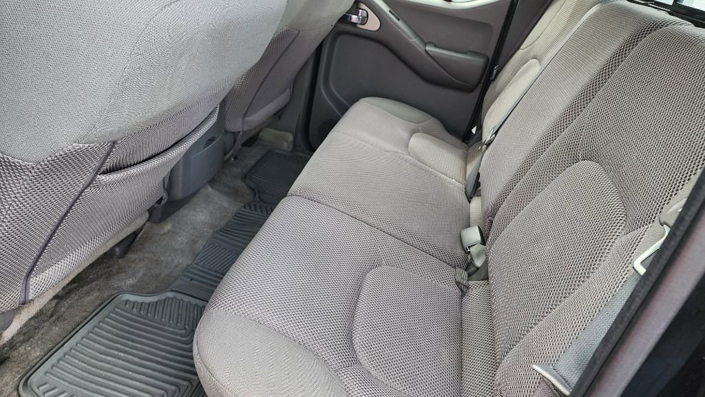 Used 2016 Nissan Frontier SV w/ SV Value Truck Package image 13