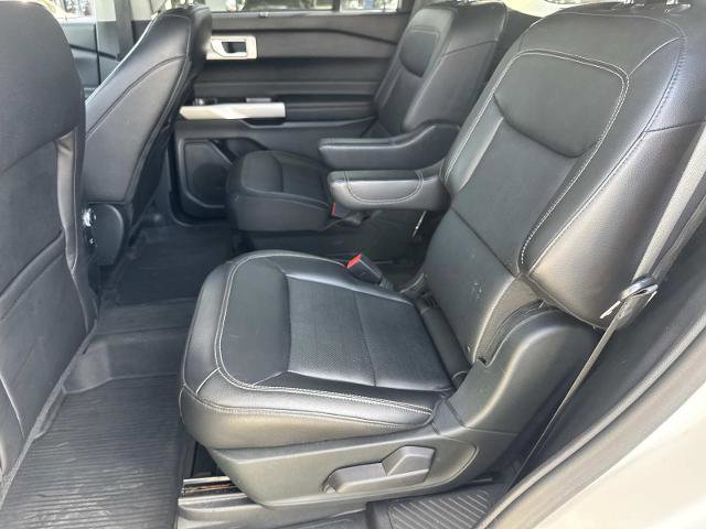 Certified 2021 Ford Explorer Limited w/ Hybrid Equipment Group 310A image 17