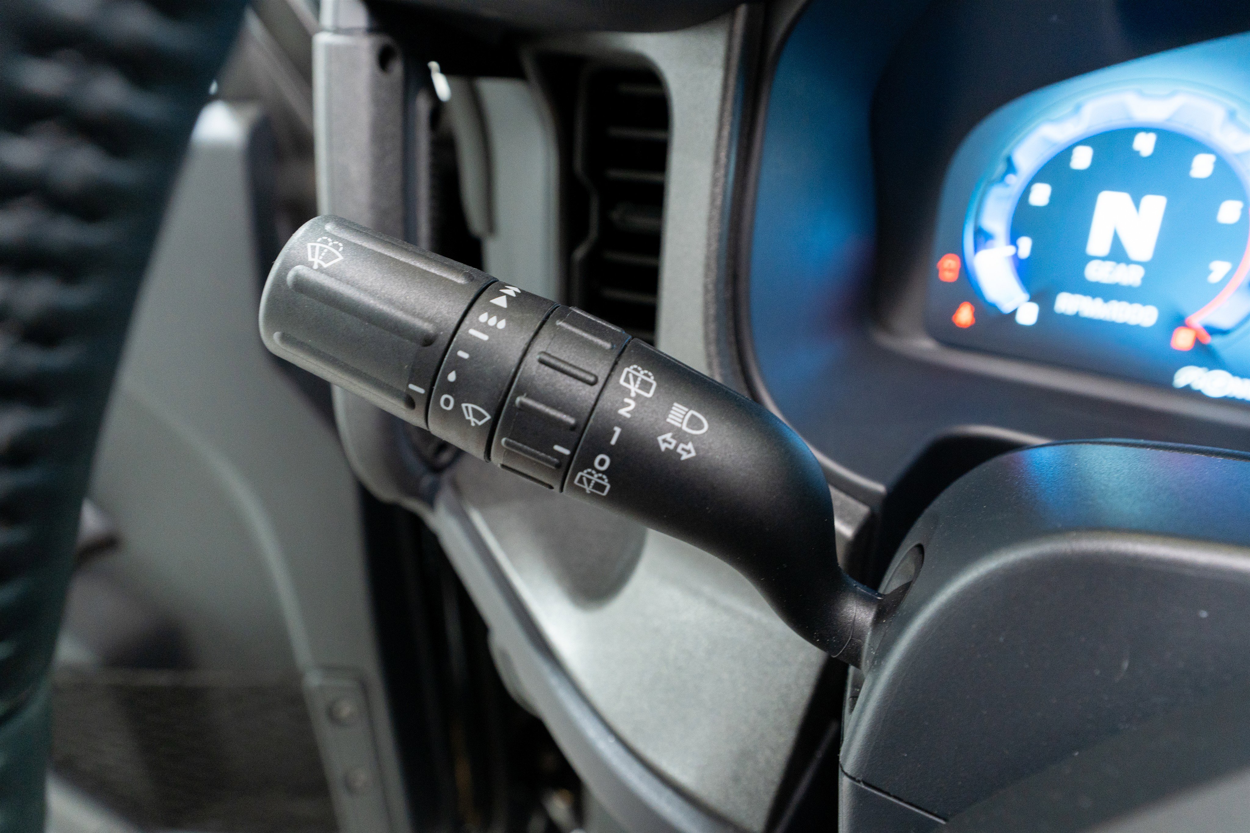 Used 2025 Ford Bronco Badlands image 30