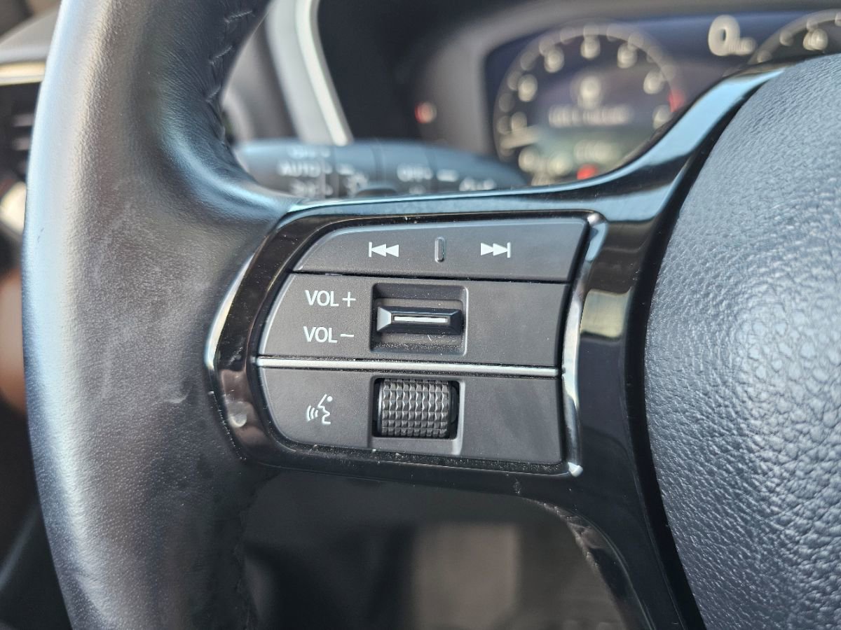 Used 2023 Honda Pilot Elite image 32
