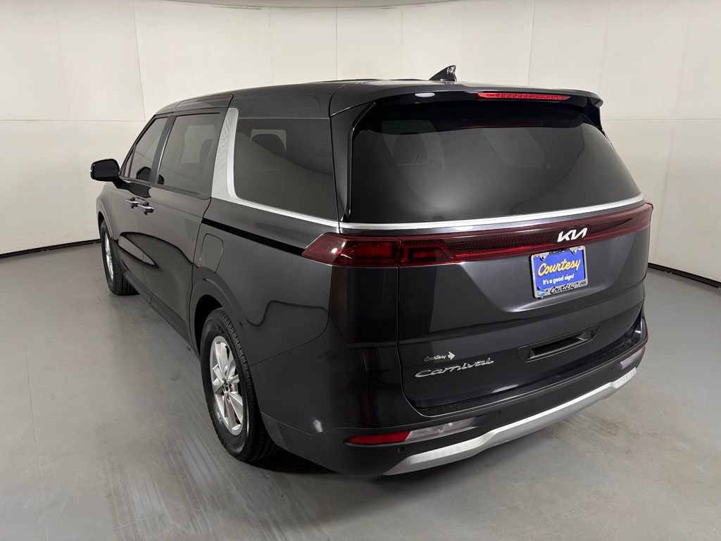 Used 2022 Kia Carnival LX FWD image 6