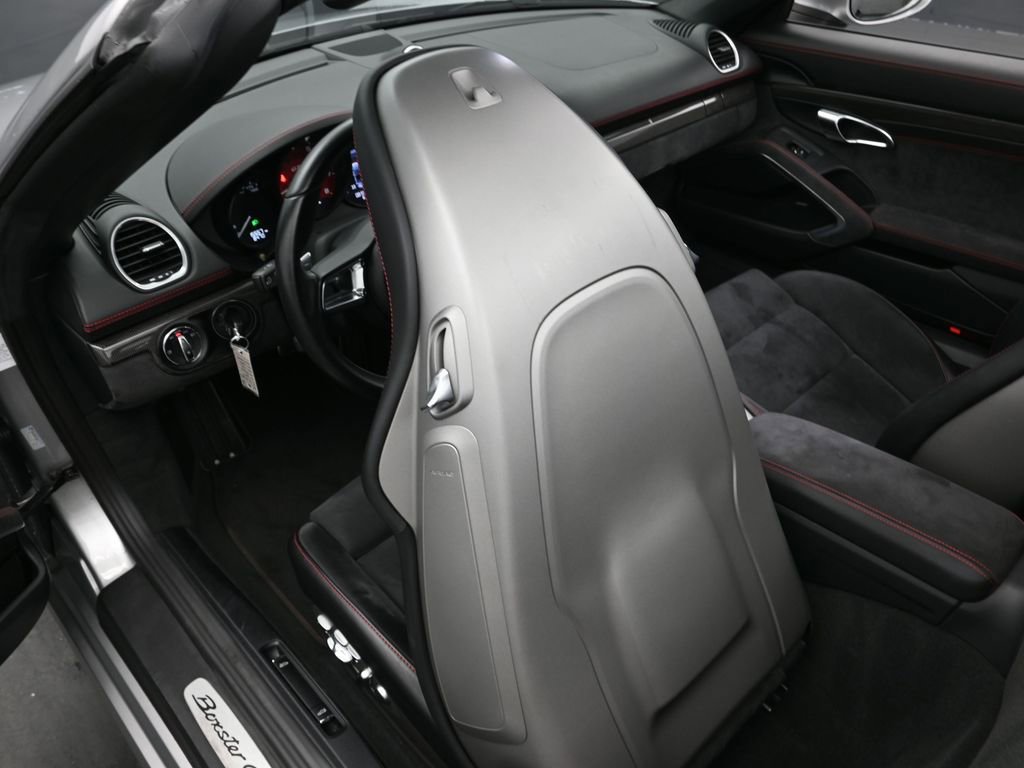 Certified 2019 Porsche 718 Boxster GTS image 18