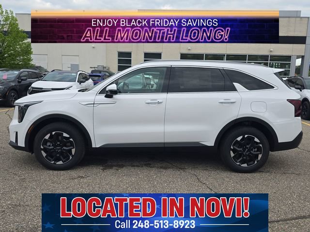 Used 2024 Kia Sorento S w/ Panoramic Sunroof Package image 2