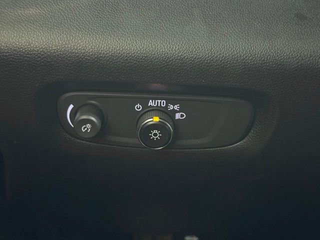 Certified 2023 Chevrolet Traverse LT image 28