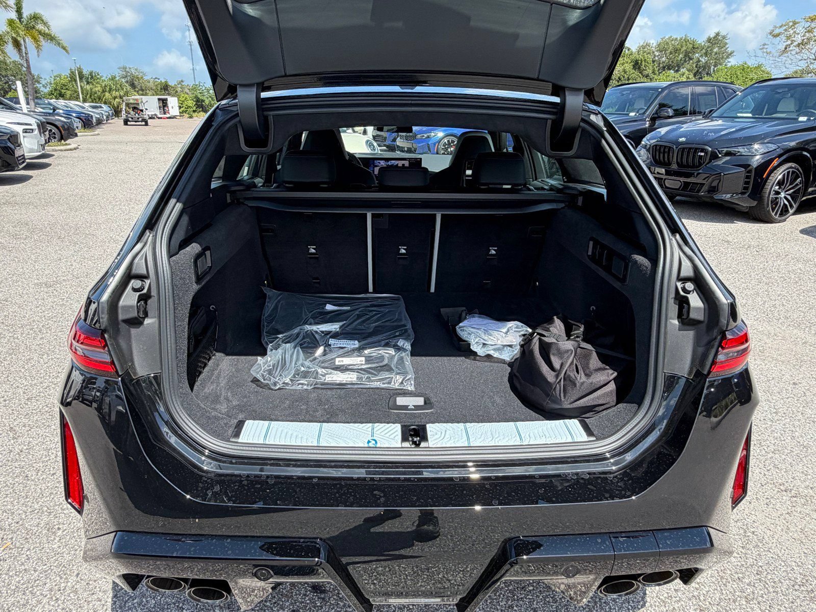 New 2027 BMW M5 Touring AWD/4WD image 12