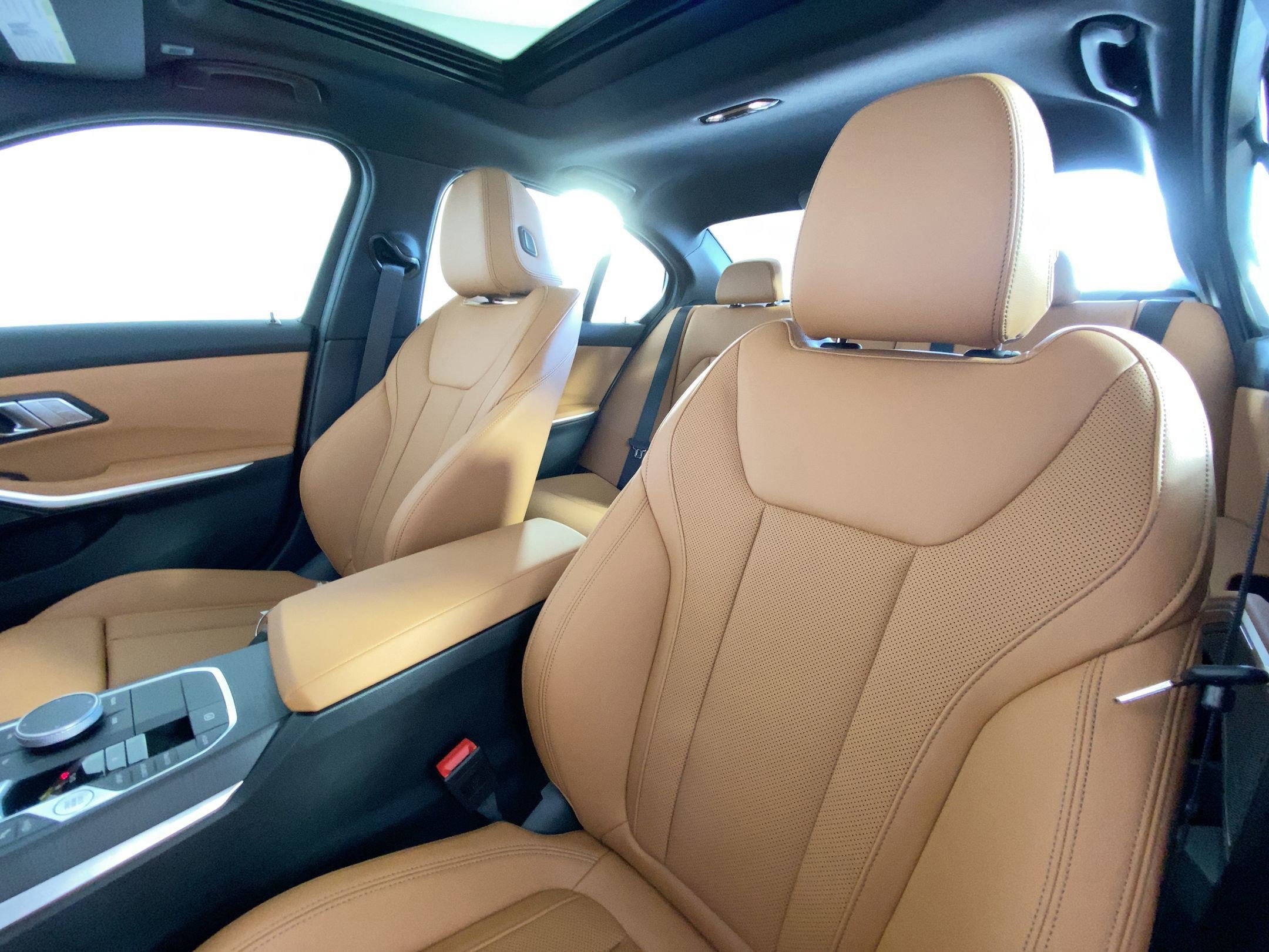 Used 2026 BMW 330i xDrive Sedan w/ Premium Package image 22