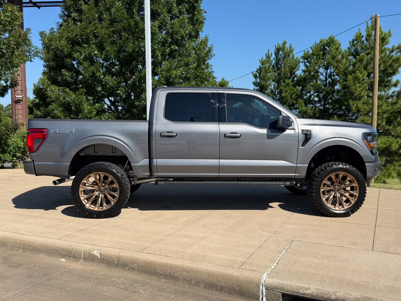 Used 2026 Ford F150 XLT AWD/4WD image 7