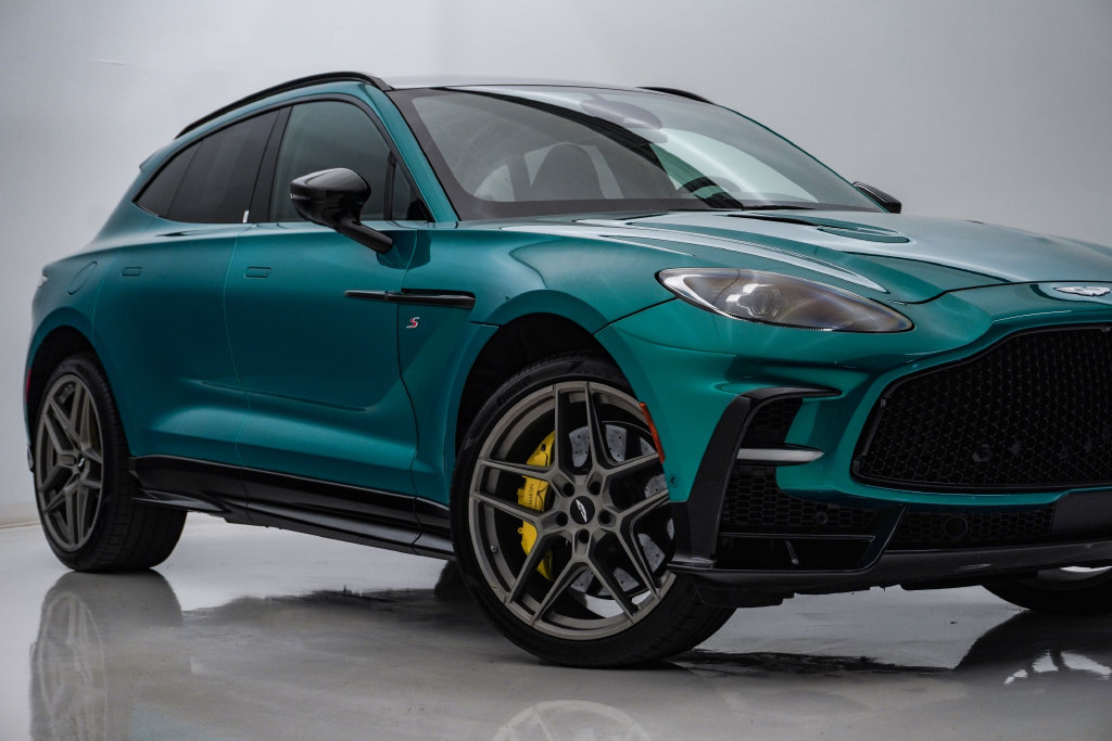Used 2026 Aston Martin DBX 707 AWD/4WD image 2