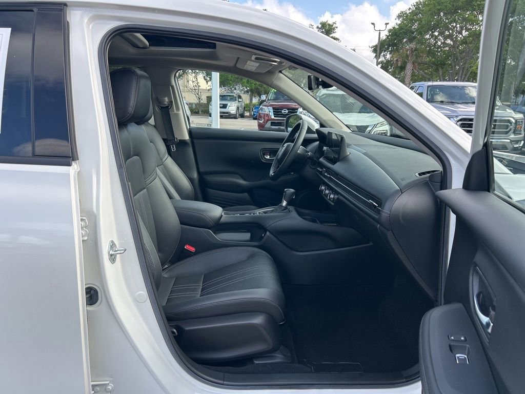 Used 2023 Honda HR-V EX-L image 40