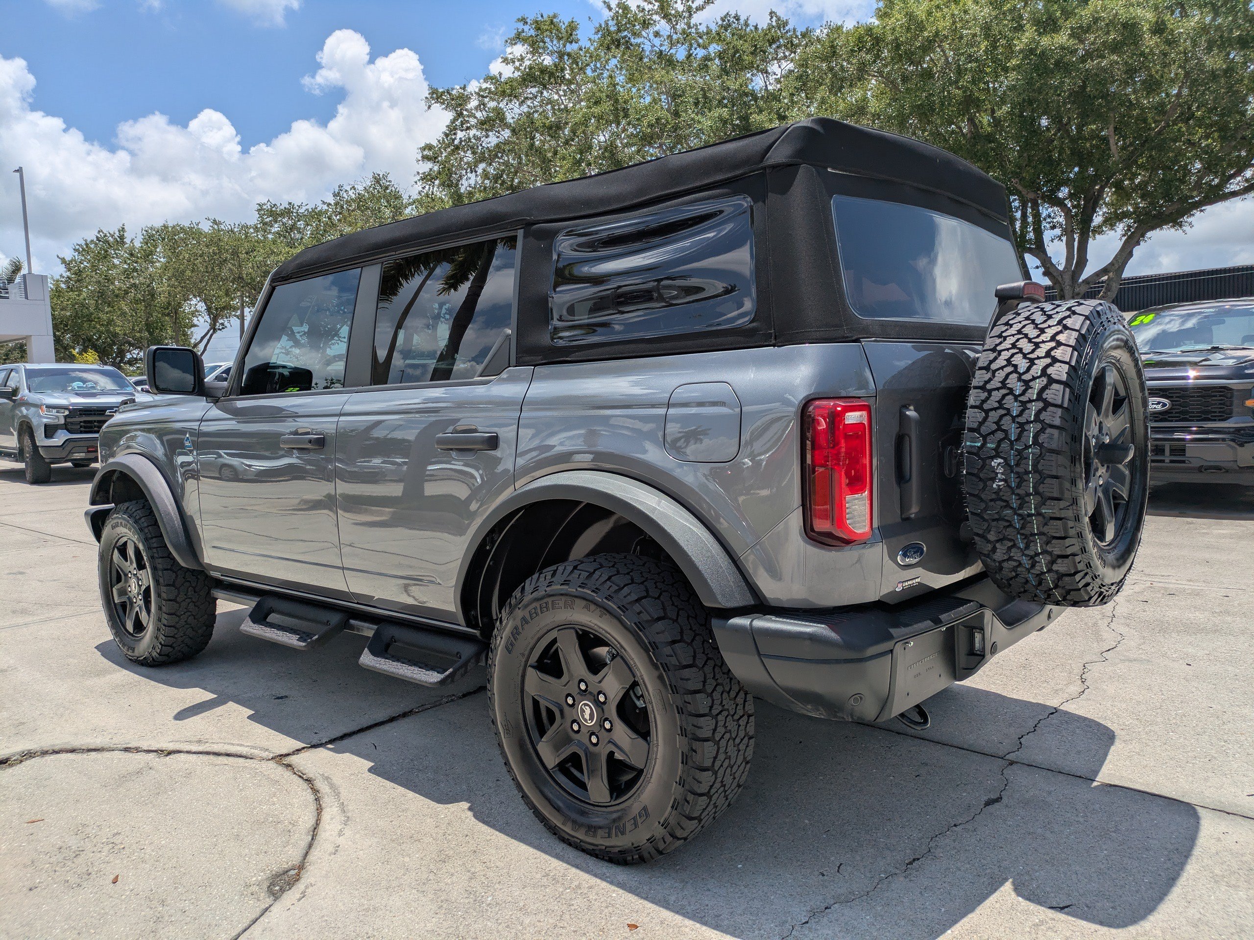 Certified 2023 Ford Bronco Black Diamond AWD/4WD image 6