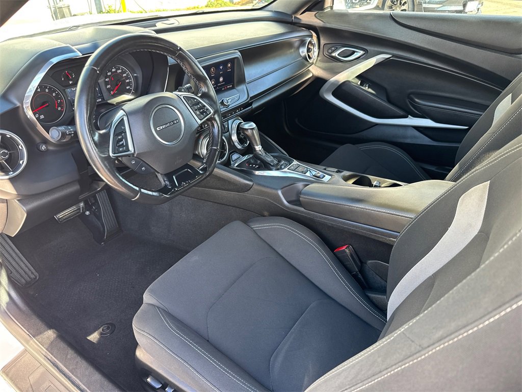 Used 2020 Chevrolet Camaro LT image 20