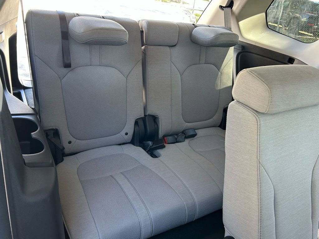 Used 2023 Honda Pilot LX image 39