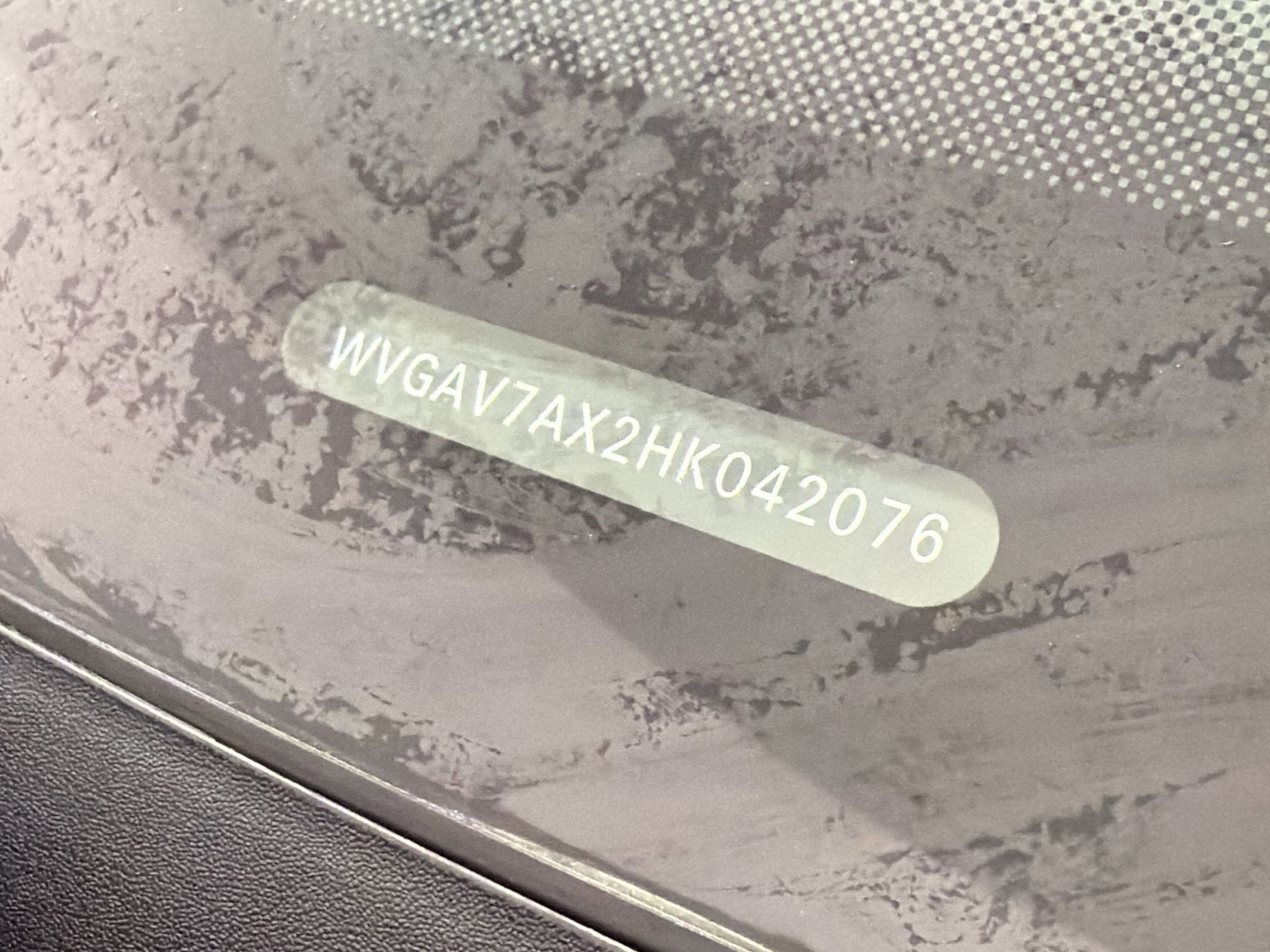 Used 2017 Volkswagen Tiguan S image 16