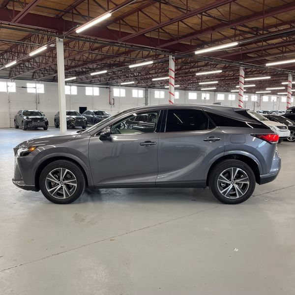 Used 2023 Lexus RX 350 Premium w/ Accessory Package AWD/4WD image 9