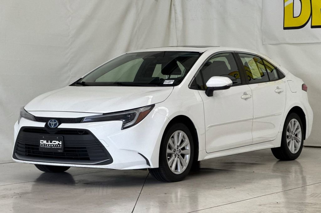 Used 2024 Toyota Corolla XLE FWD image 8