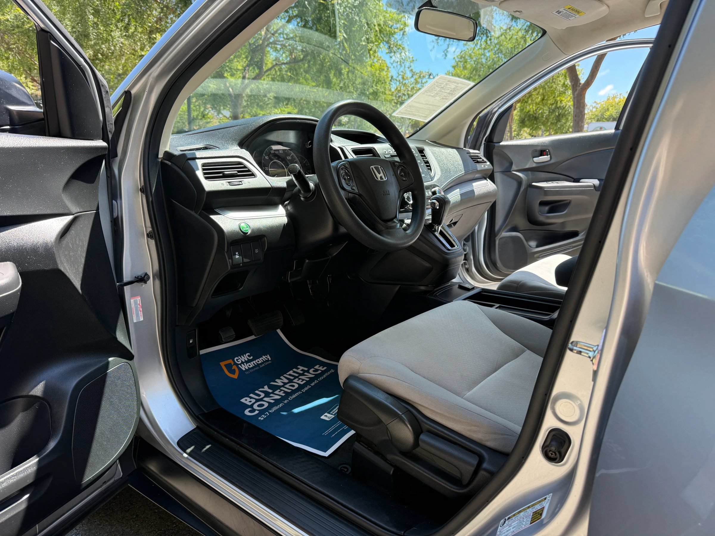 Used 2015 Honda CR-V LX image 9