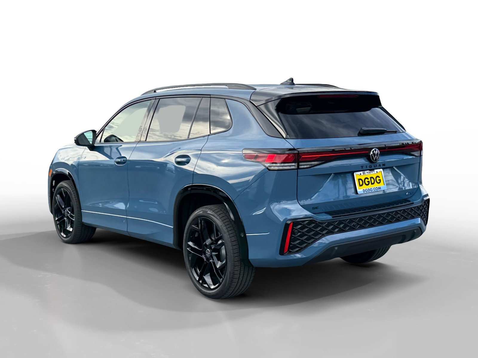 New 2026 Volkswagen Tiguan SE R-Line AWD/4WD image 3