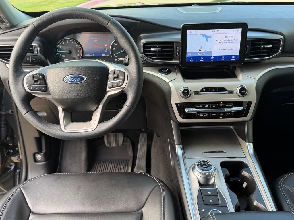 Used 2024 Ford Explorer XLT w/ Equipment Group 202A AWD/4WD image 26