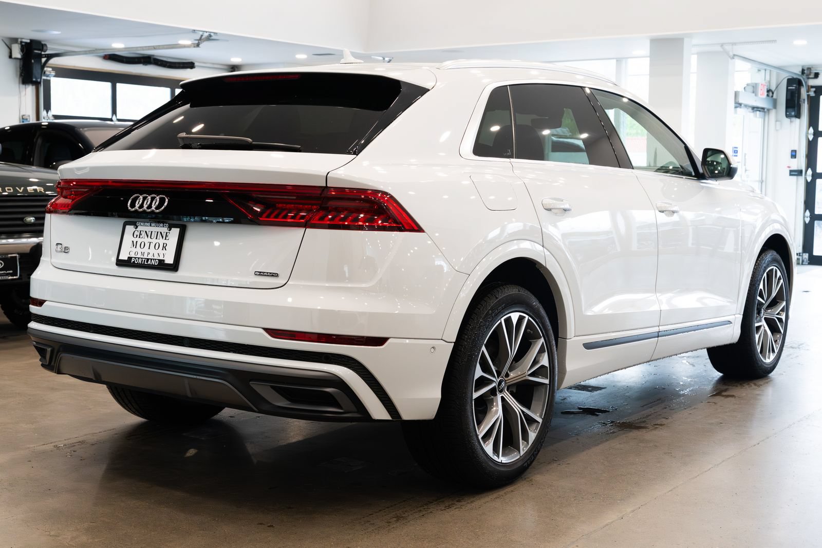 Used 2023 Audi Q8 Premium Plus w/ Premium Plus Package AWD/4WD image 4