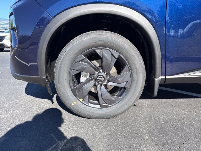 New 2027 Nissan Rogue SV w/ Cold Weather Package AWD/4WD image 10