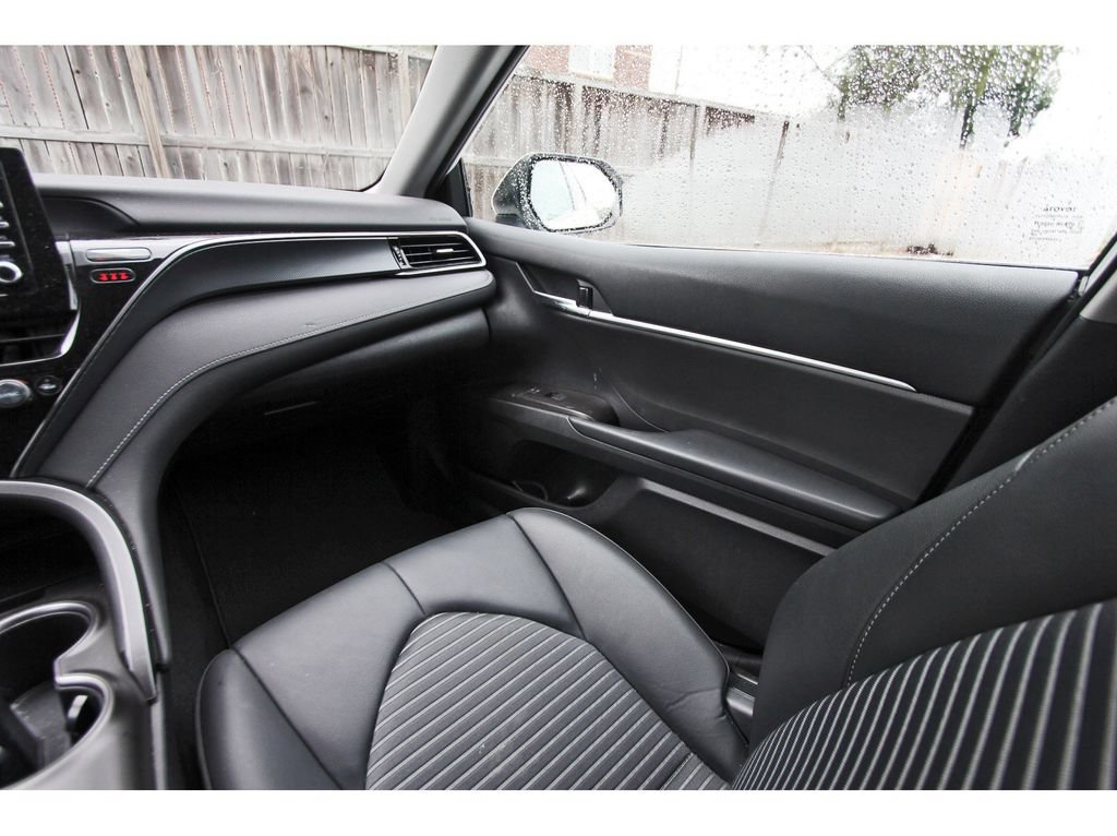 Used 2023 Toyota Camry SE FWD image 12