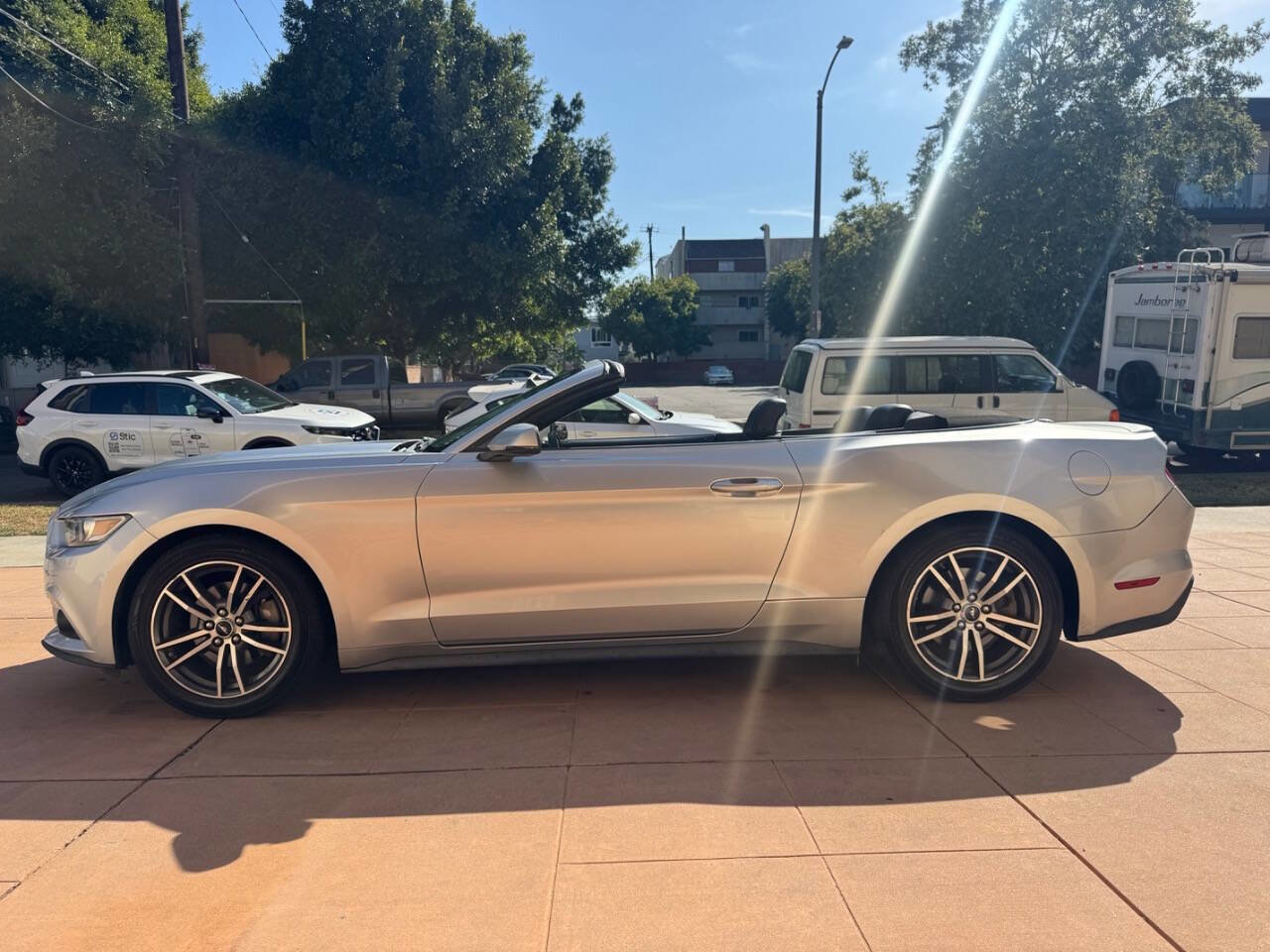 Used 2016 Ford Mustang Premium RWD image 24