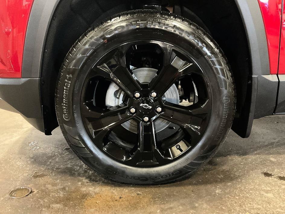 New 2027 Chevrolet Equinox LT w/ Midnight Edition FWD image 15