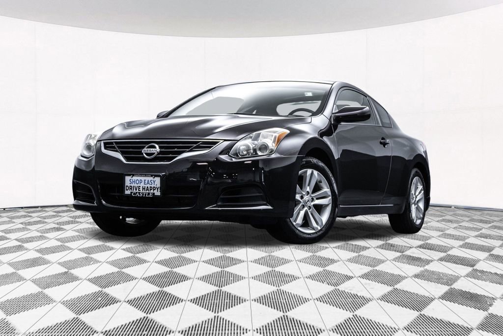Used 2010 Nissan Altima 2.5 S w/ Convenience Pkg FWD image 2