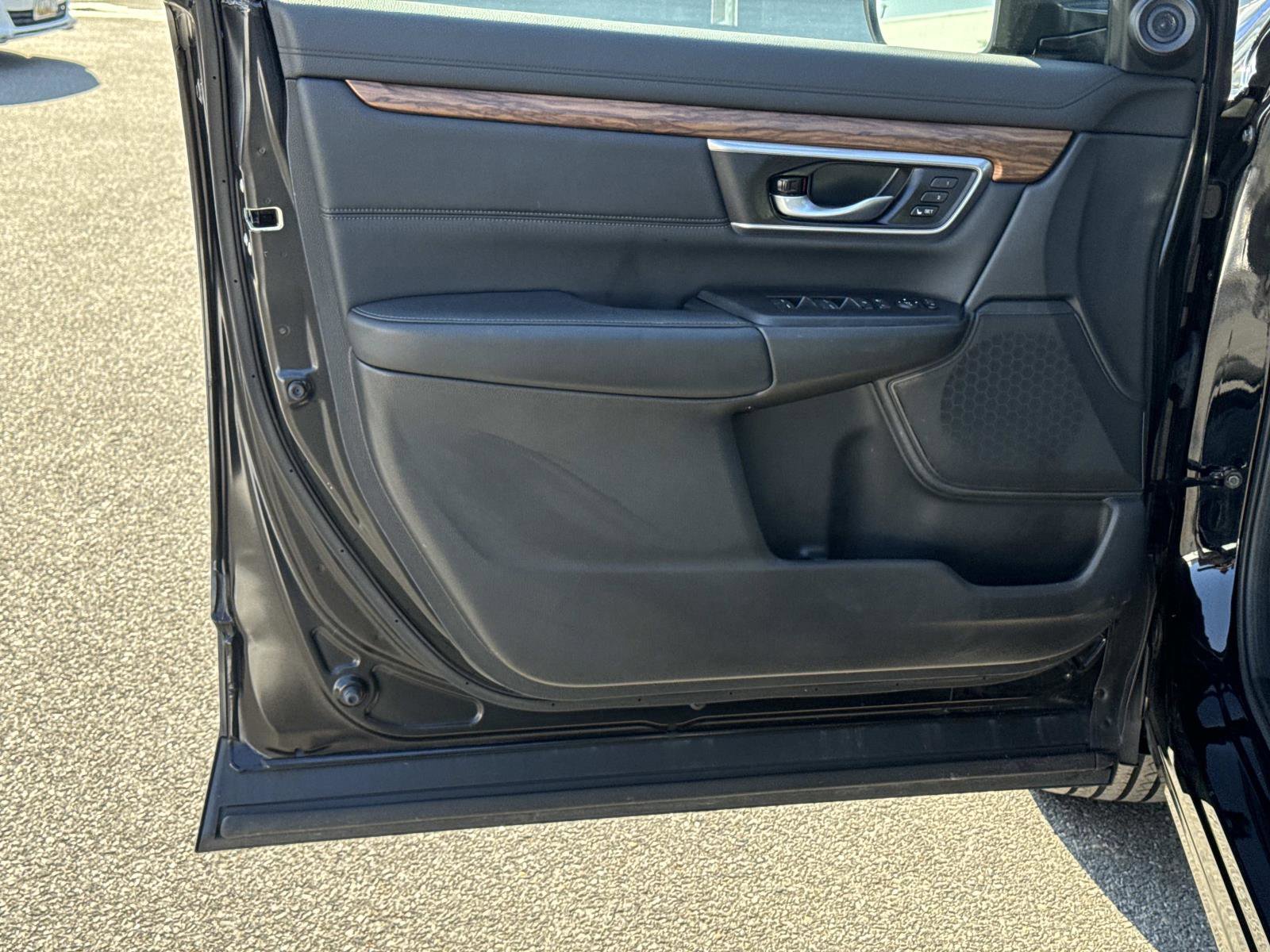 Used 2021 Honda CR-V Touring image 18