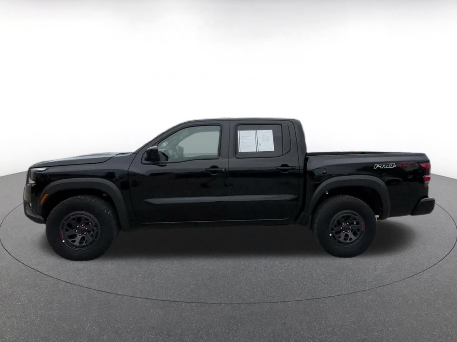 Used 2026 Nissan Frontier PRO-4X AWD/4WD image 8