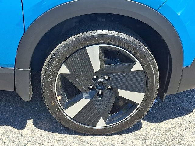 New 2026 Nissan Kicks SR w/ SR Premium Package FWD image 8