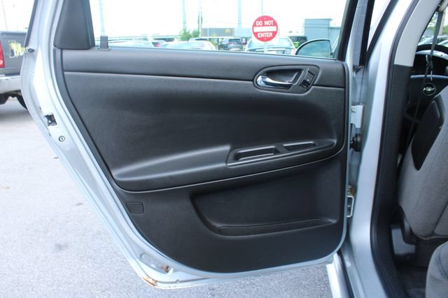 Used 2009 Chevrolet Impala LS FWD image 25