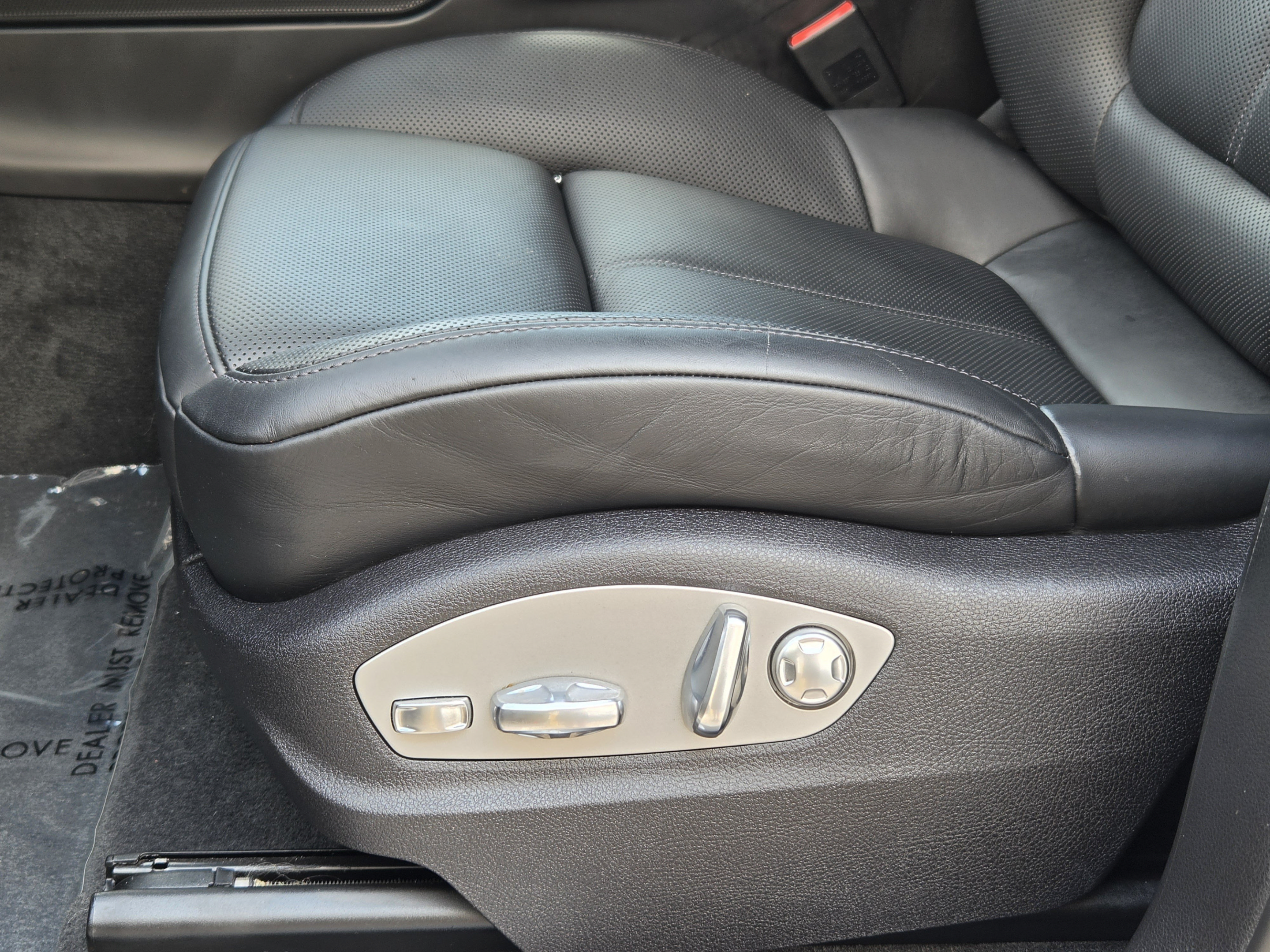Used 2020 Porsche Macan S AWD/4WD image 18