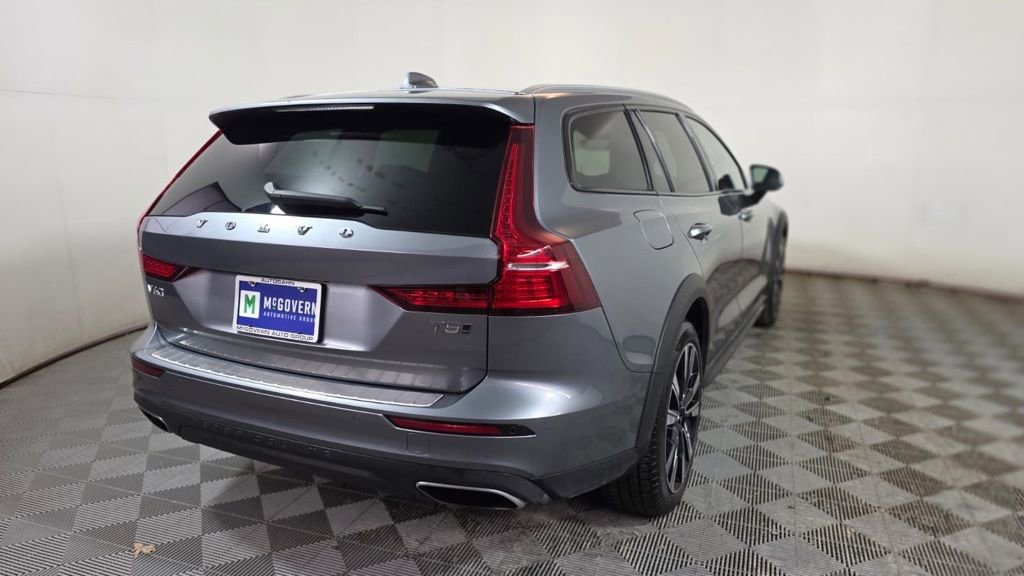 Used 2021 Volvo V60 T5 Cross Country w/ Climate Package AWD/4WD image 7