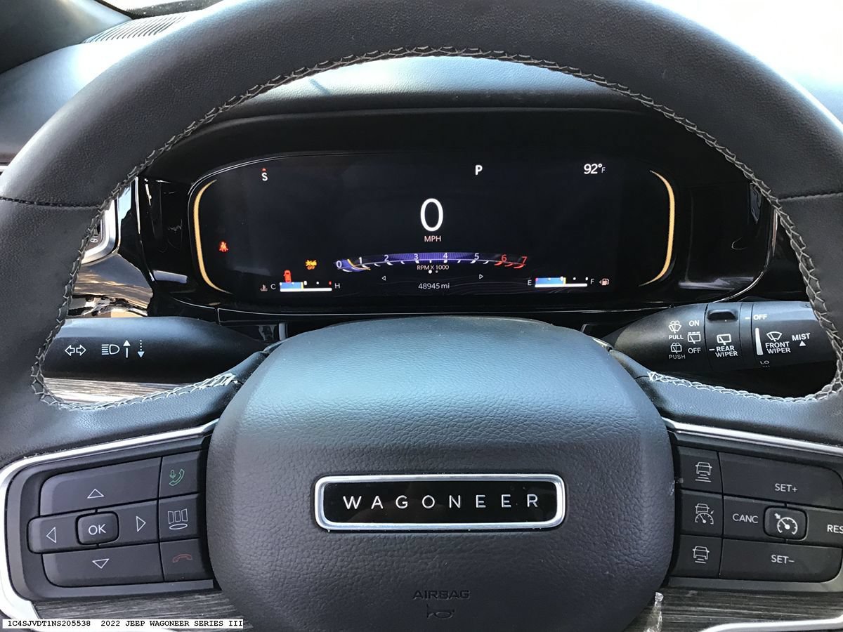 Used 2022 Jeep Wagoneer Series III w/ Flexible Seating Group AWD/4WD image 14