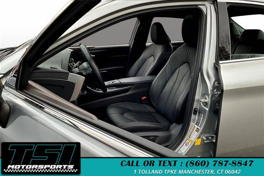 Used 2019 Toyota Avalon XLE FWD image 25