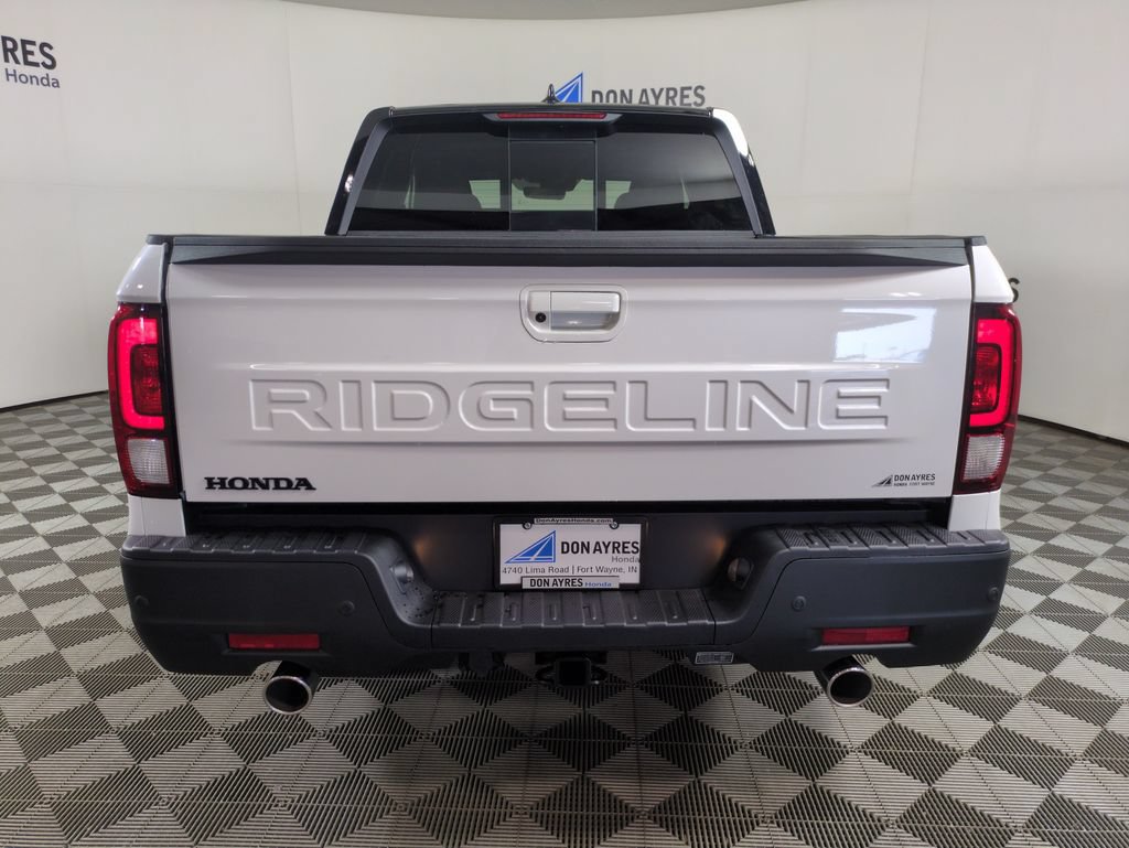 New 2026 Honda Ridgeline Black Edition image 4