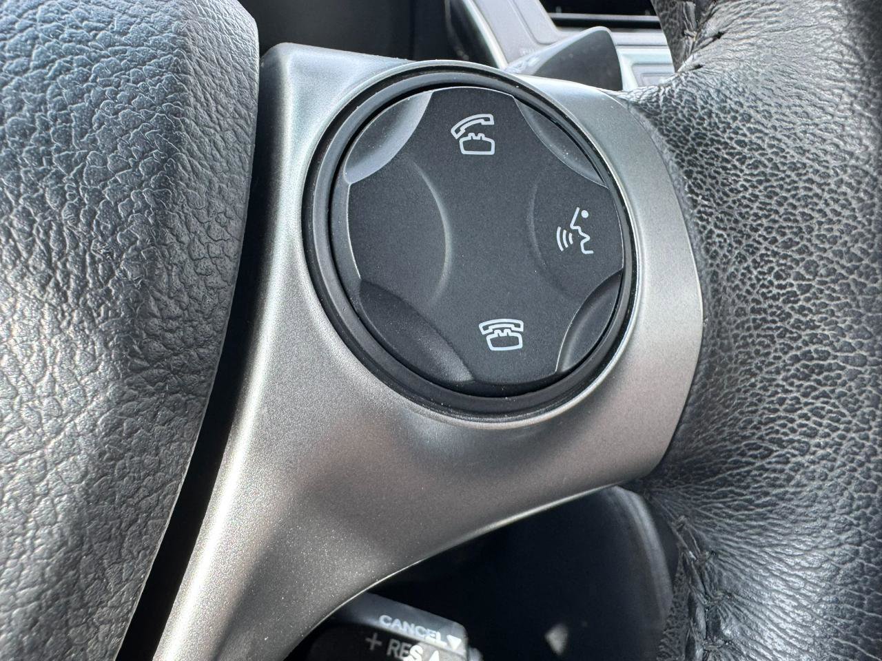 Used 2012 Toyota Camry SE w/ Convenience Pkg FWD image 14
