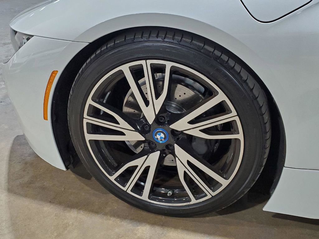 Used 2016 BMW i8 image 43
